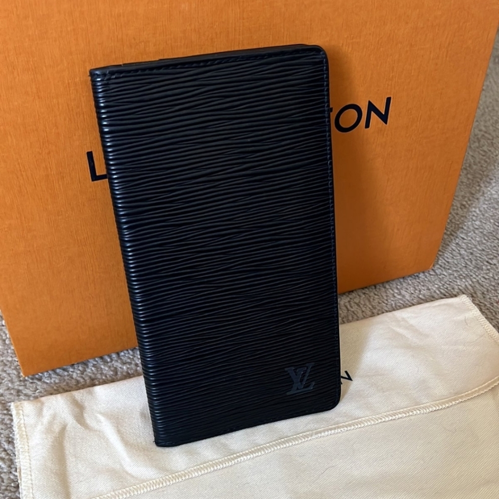Louis Vuitton Epi Black Long Bifold wallet